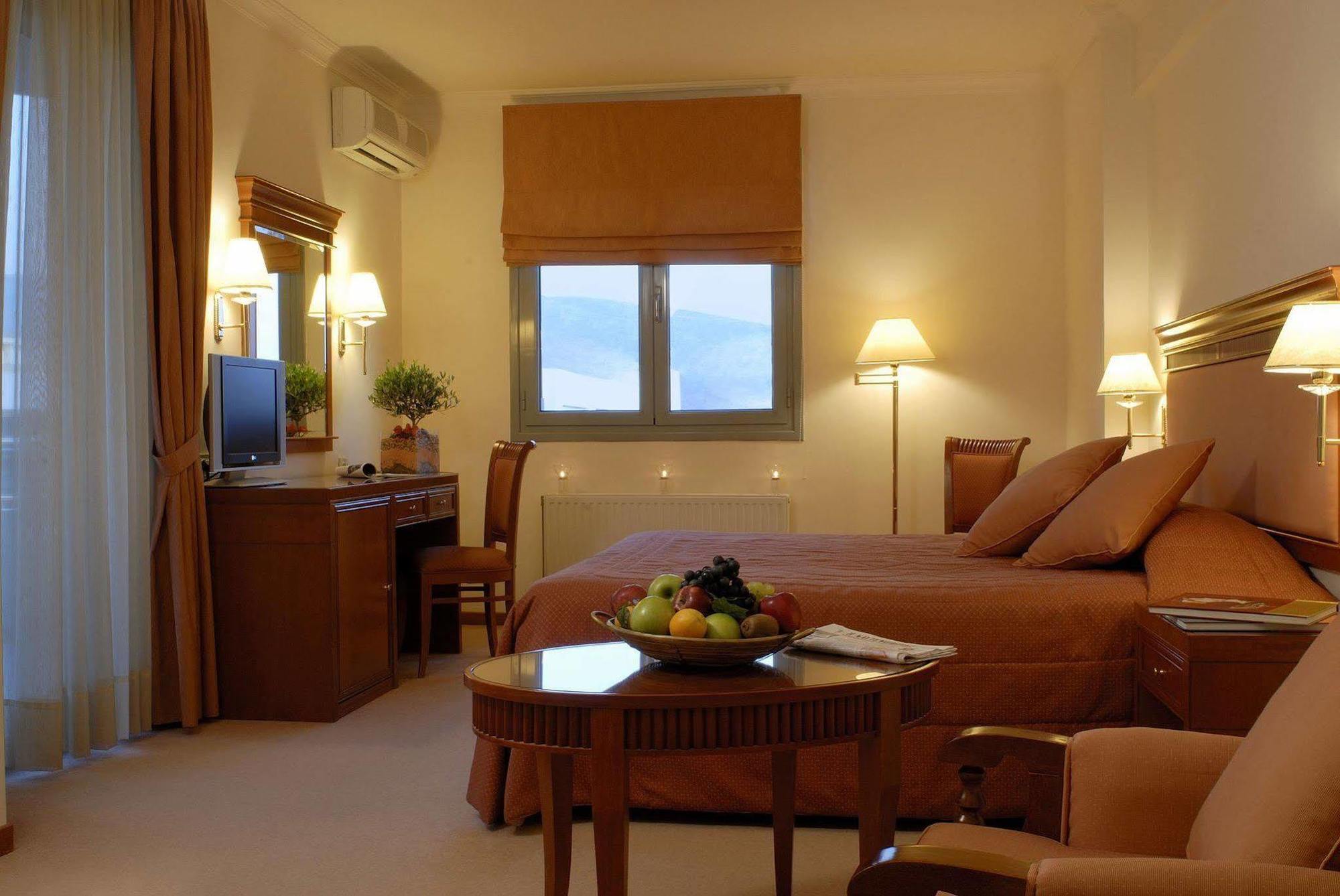 Athens Atrium Hotel & Jacuzzi Suites Oda fotoğraf