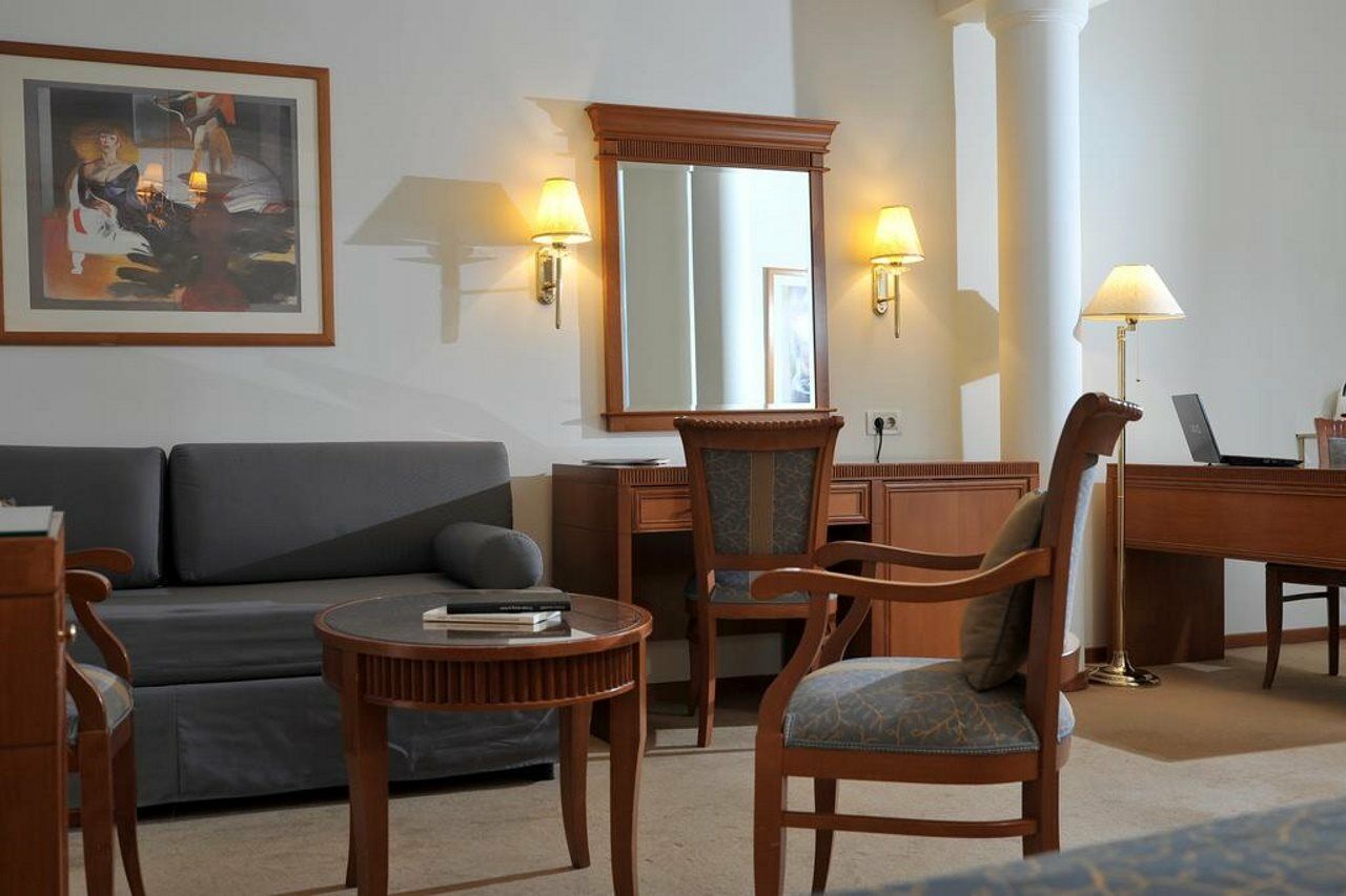 Athens Atrium Hotel & Jacuzzi Suites Dış mekan fotoğraf